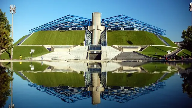 Accor Arena в Париже-Берси с травяными склонами