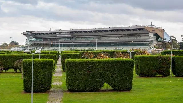 Tribunes de l’hippodrome Paris-Vincennes